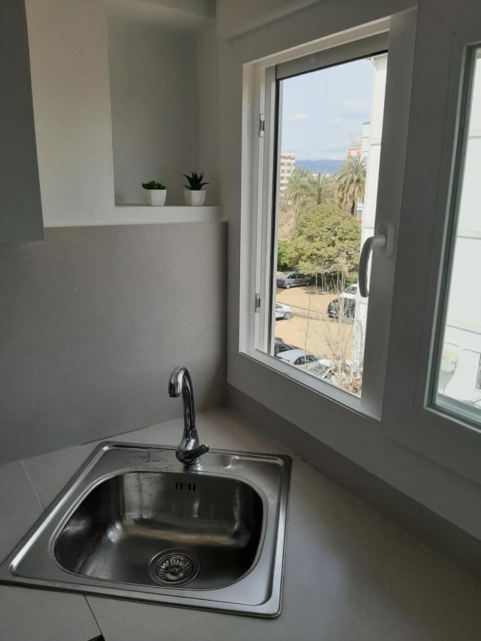 Plaza Andalucia -a 10min Caminando Del Puente Appartement *