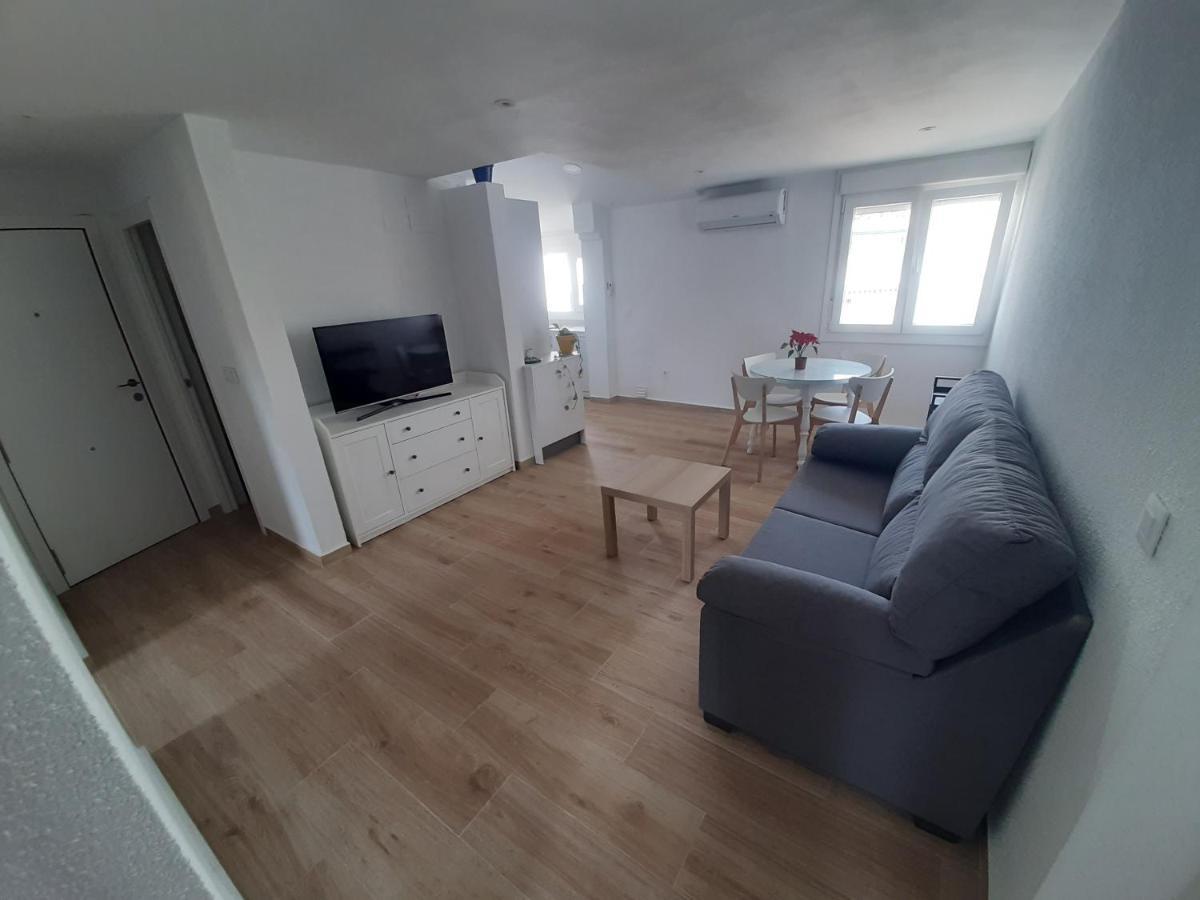 Plaza Andalucia -a 10min Caminando Del Puente Appartement *