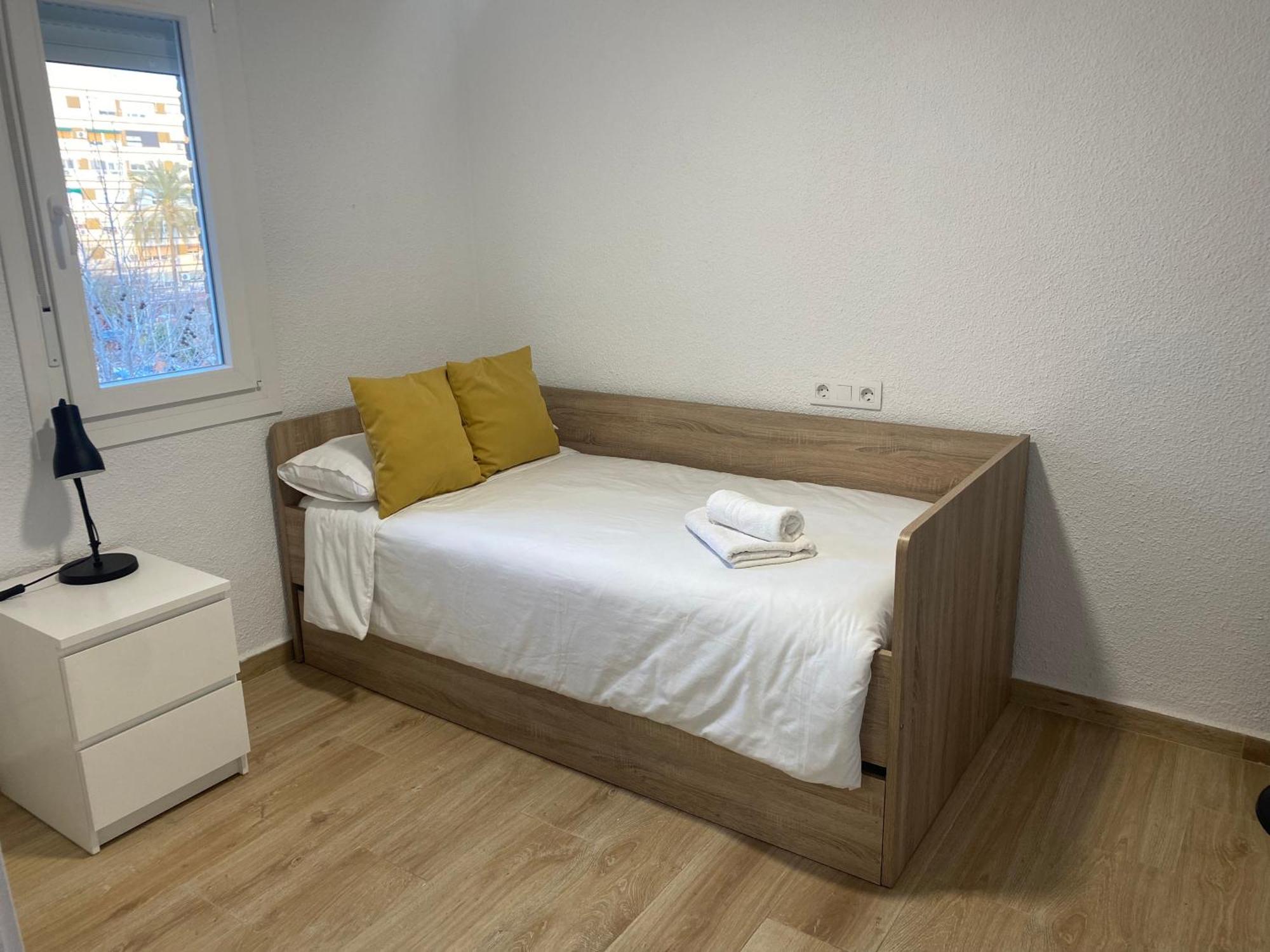 Plaza Andalucia -a 10min Caminando Del Puente Appartement *